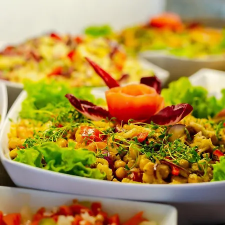 Monica Isabel Club Hotel