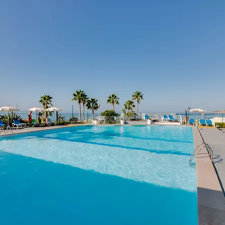 Monica Isabel Club Албуфейра