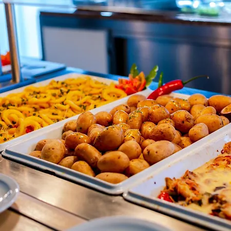 Monica Isabel Club Готель Албуфейра