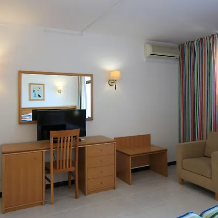 Monica Isabel Club Готель 3*