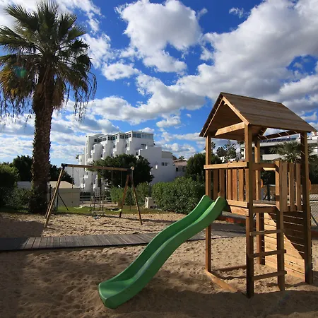 Otel Monica Isabel Club 3*