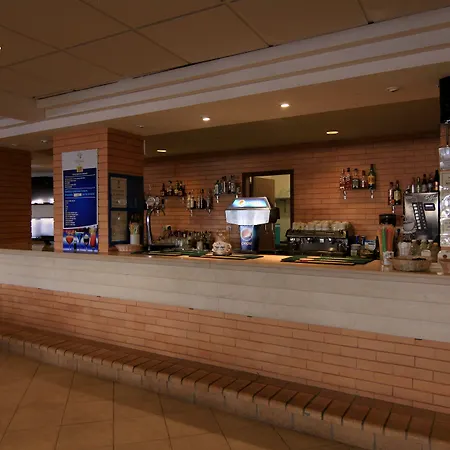 Готель Monica Isabel Club Албуфейра