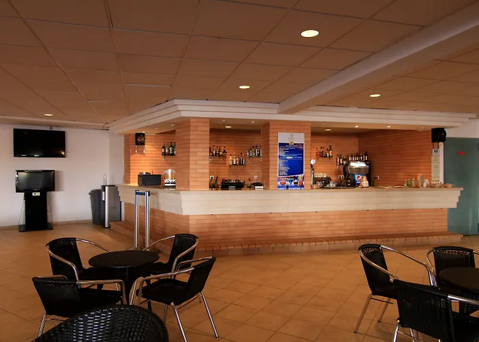 Monica Isabel Club 3*