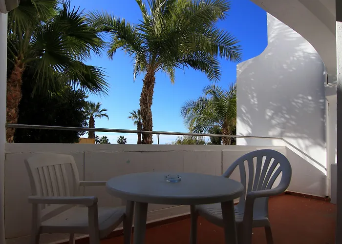 Monica Isabel Club Otel 3*