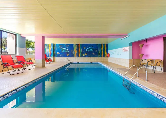 Monica Isabel Club Otel 3*