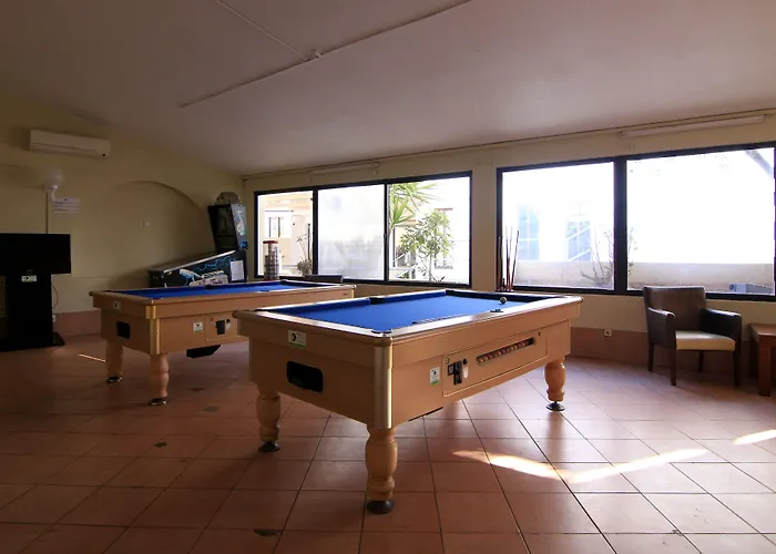 Monica Isabel Club Otel 3*