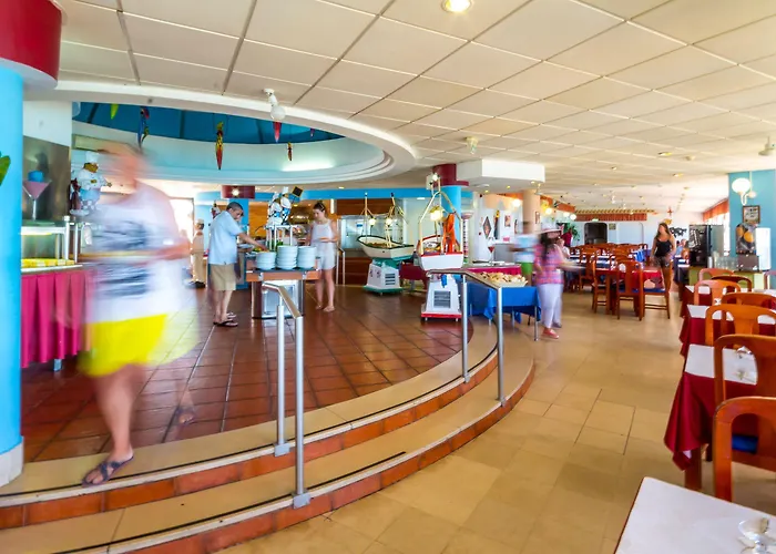 Monica Isabel Club Otel