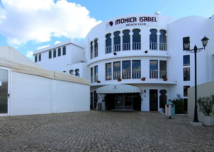 Monica Isabel Club Otel 3*