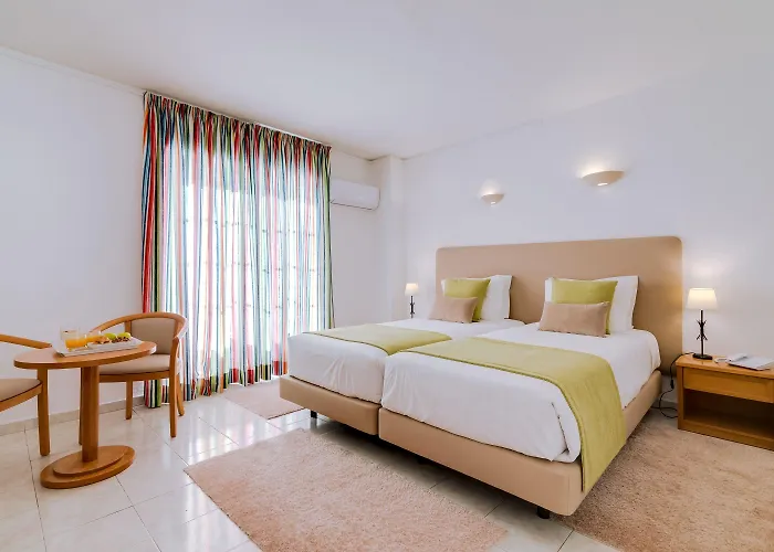 Otel Monica Isabel Club 3*