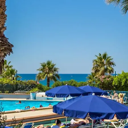 Готель Monica Isabel Club 3*