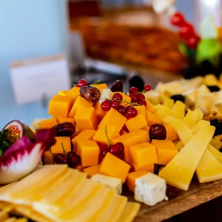 Monica Isabel Club Албуфейра