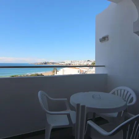 Monica Isabel Club Готель