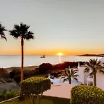 Monica Isabel Club ホテル 3*